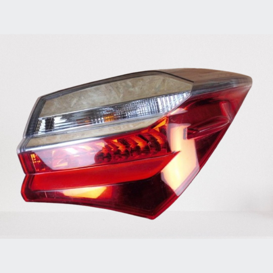 Toyota Corolla Grande Genuine Tail Light Assembly (Left/Right) – 2017 - 2025