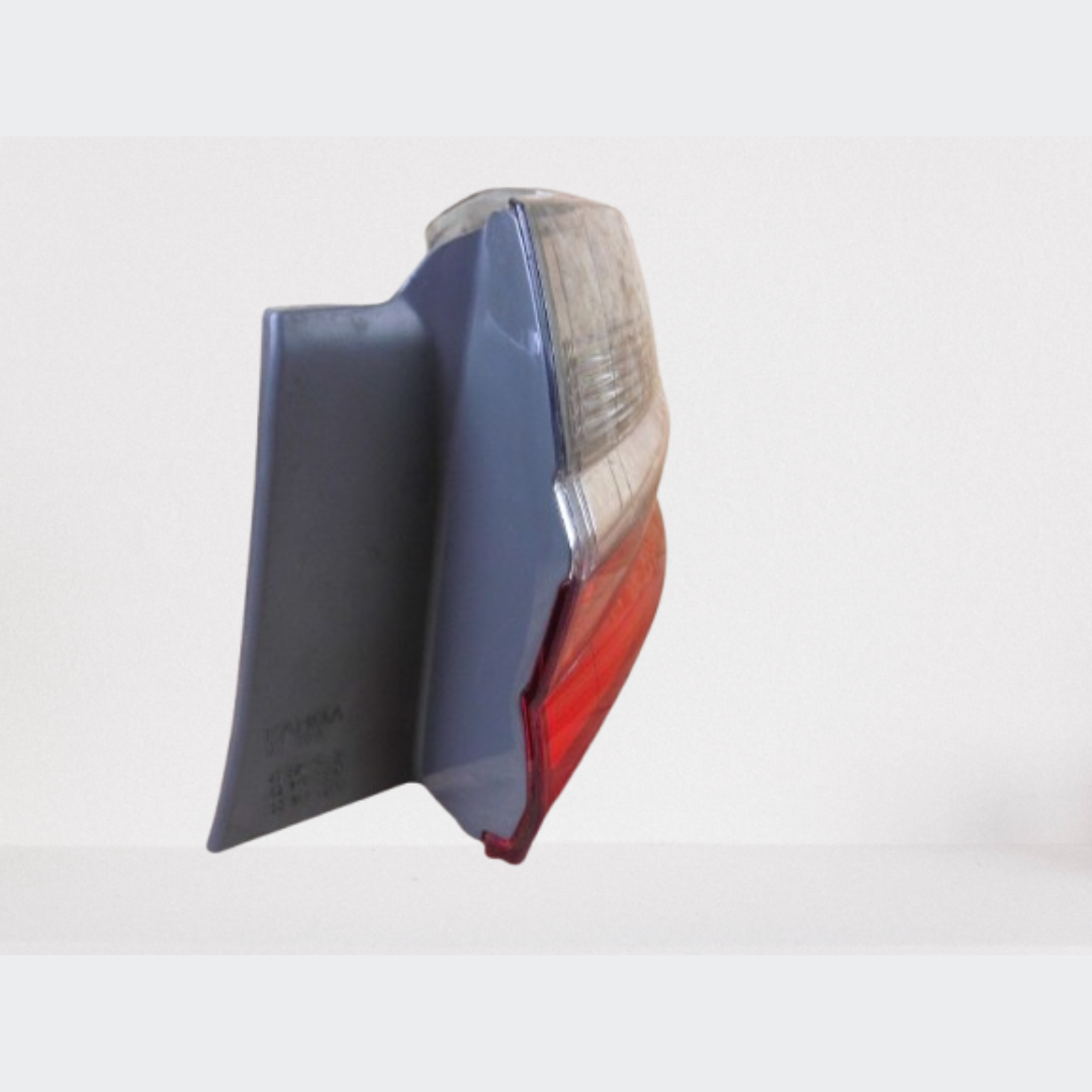 Toyota Corolla Grande Genuine Tail Light Assembly (Left/Right) – 2017 - 2025